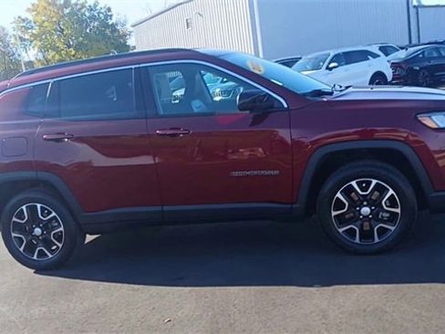 Used 2022 Jeep Compass Latitude w/ Convenience Group image 4