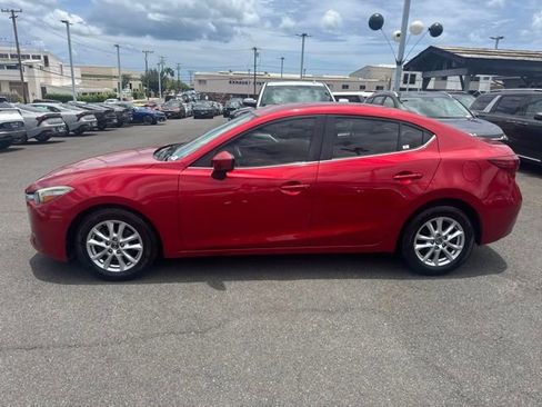 Used 2017 MAZDA MAZDA3 Sport w/ Preferred Equipment Package FWD image 2