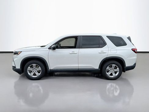 Used 2023 Honda Pilot LX image 8