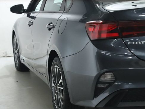 Used 2023 Kia Forte LXS FWD image 40