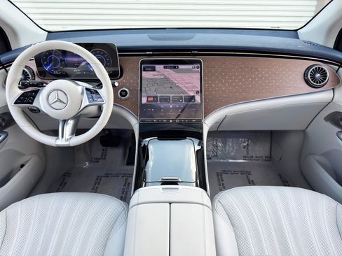 Used 2023 Mercedes-Benz EQE 500 4MATIC SUV image 12