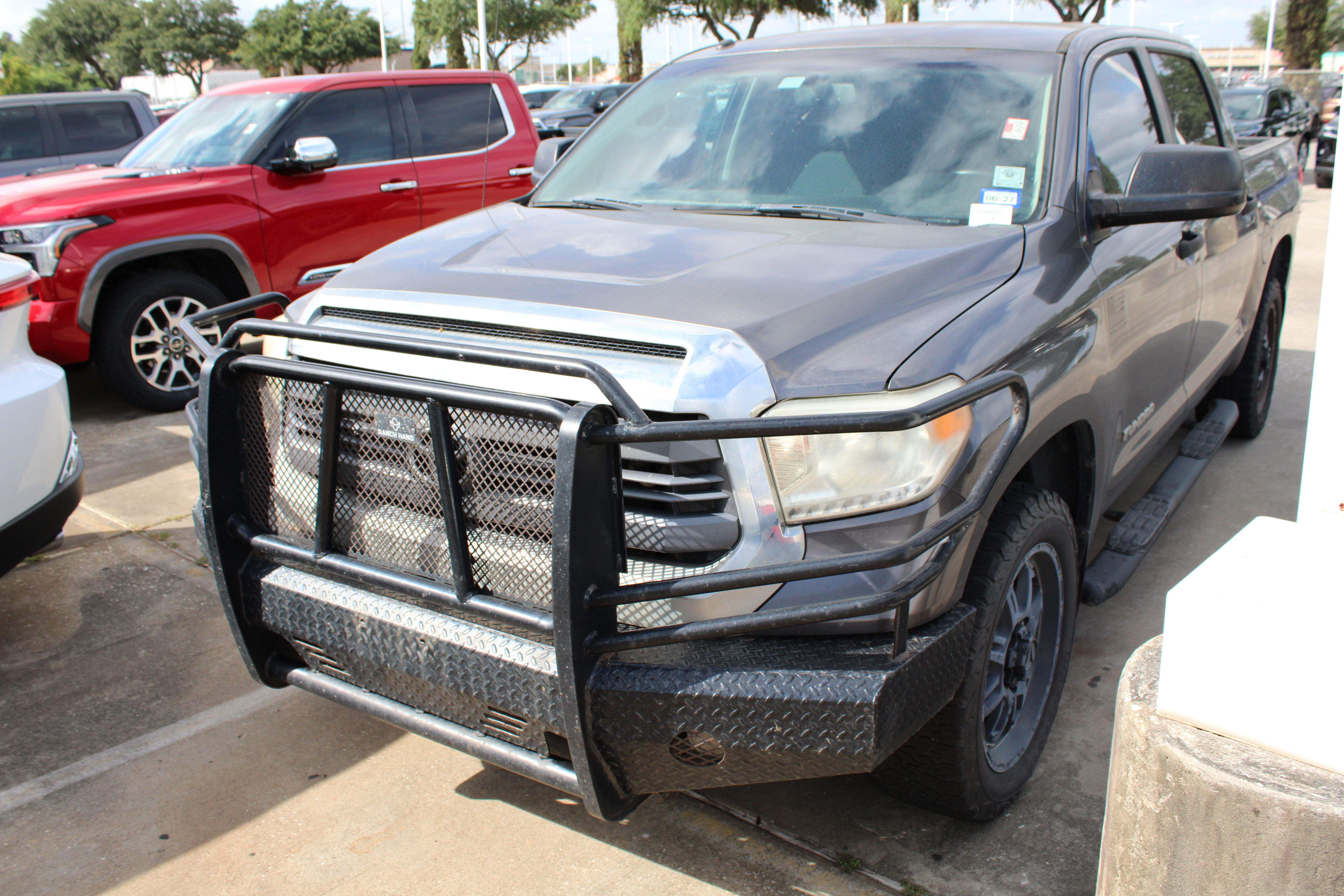 Used 2015 Toyota Tundra SR5 w/ SR5 Upgrade Package RWD image 4