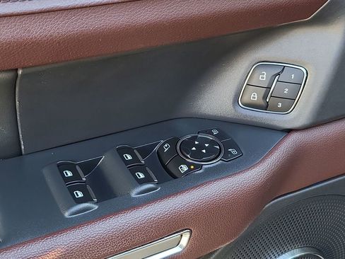 Used 2024 Ford Expedition Max Limited image 24