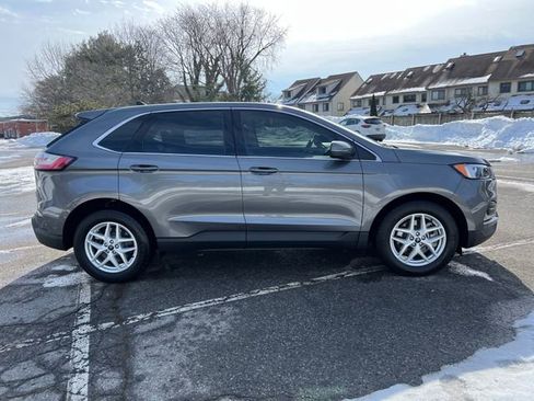 Certified 2022 Ford Edge SEL w/ Convenience Package image 12