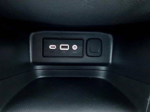 Used 2023 Chevrolet Equinox LT w/ Driver Convenience Package image 32