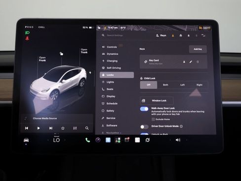 Used 2024 Tesla Model Y Long Range AWD/4WD image 30