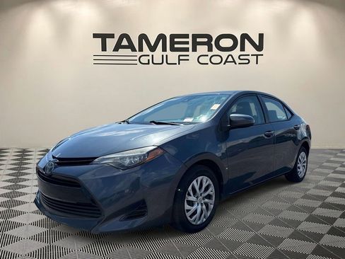 Used 2018 Toyota Corolla LE FWD image 3