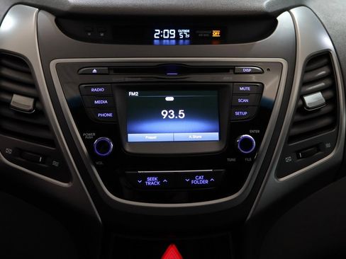 Used 2015 Hyundai Elantra SE w/ Option Group 02 image 17