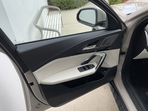 New 2026 BMW X2 xDrive28i w/ Technology Package image 8