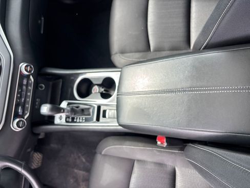Used 2020 Nissan Altima 2.5 SV AWD/4WD image 29