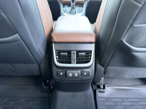 Used 2021 Subaru Outback Touring XT AWD/4WD image 21