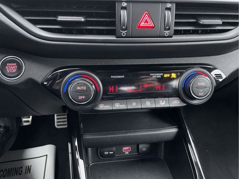 Used 2023 Kia Forte GT-Line w/ GT-Line Technology Package image 28