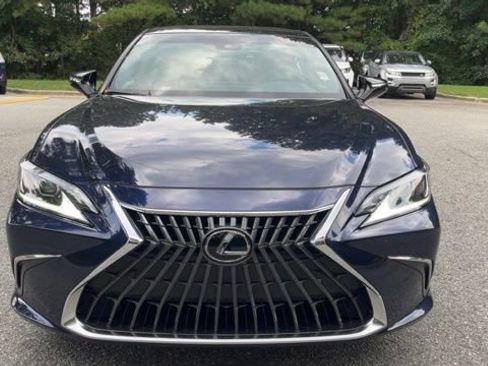 Used 2025 Lexus ES 350 w/ Premium Package FWD image 3