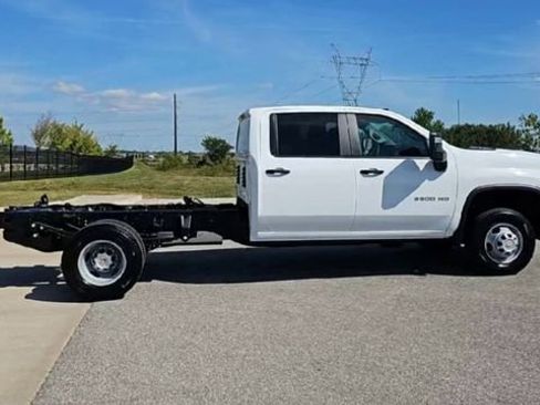 New 2026 Chevrolet Silverado 3500 W/T w/ WT Convenience Package AWD/4WD image 9