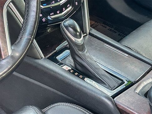 Used 2019 Cadillac XTS Luxury image 24