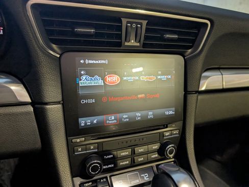 Used 2018 Porsche 911 Carrera 4S image 39