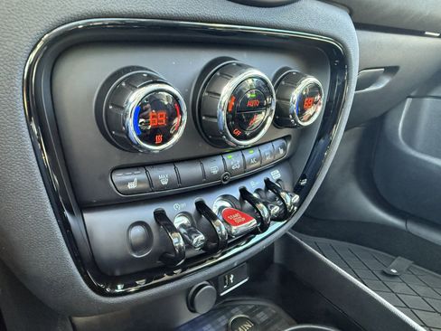 Used 2021 MINI Cooper Clubman S image 16