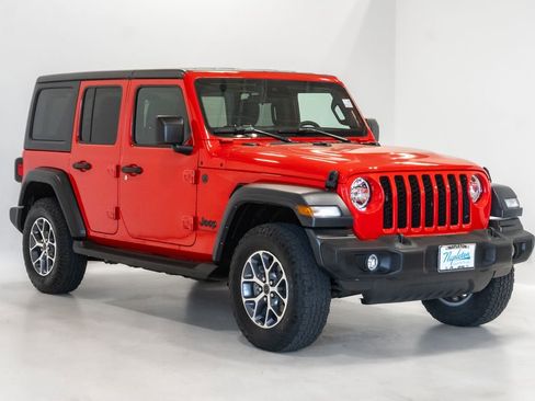 Used 2024 Jeep Wrangler Unlimited Sport AWD/4WD image 6
