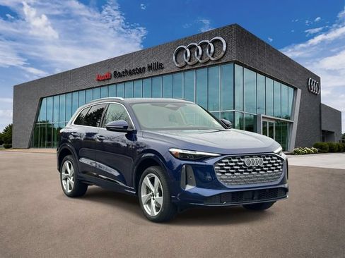 Certified 2025 Audi Q5 Premium Plus w/ Premium Plus AWD/4WD image 7
