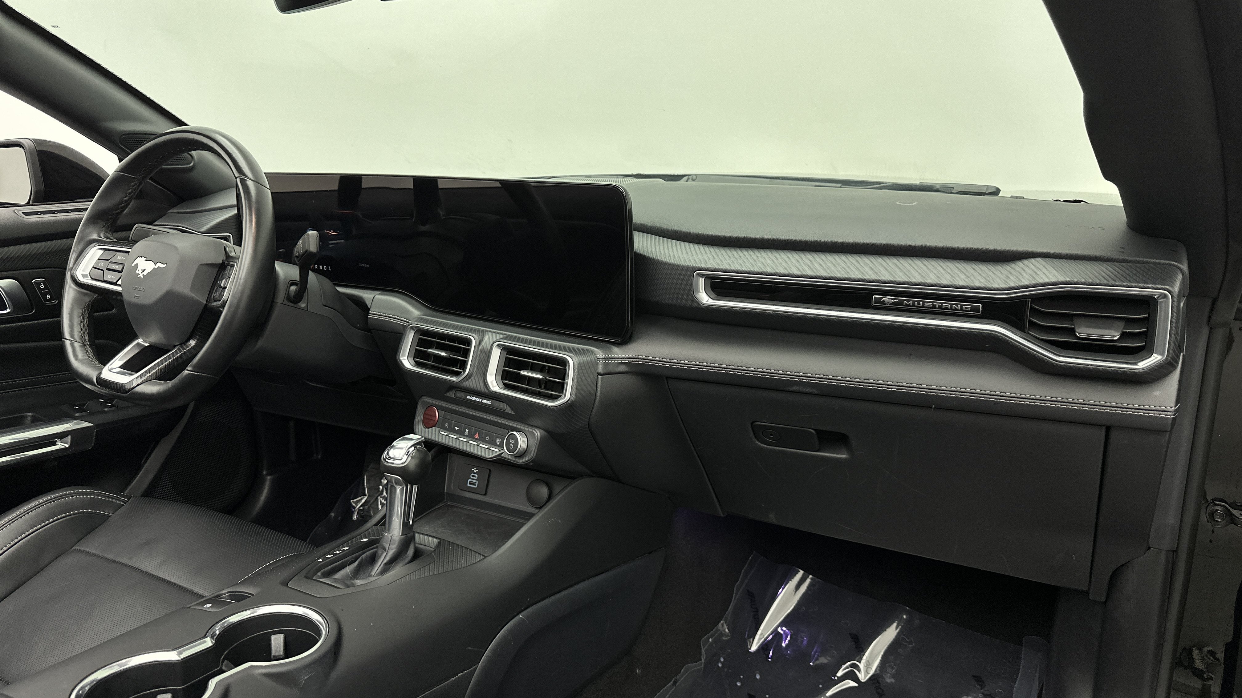 Used 2025 Ford Mustang Premium RWD image 28