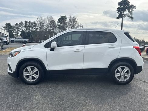 Used 2020 Chevrolet Trax LS w/ Tint and Cruise Package image 7