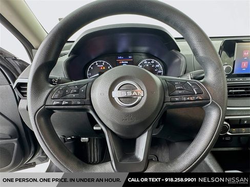 Used 2023 Nissan Altima 2.5 S image 11