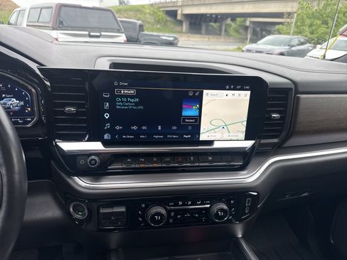 Used 2024 Chevrolet Silverado 1500 High Country w/ High Country Premium Package AWD/4WD image 25