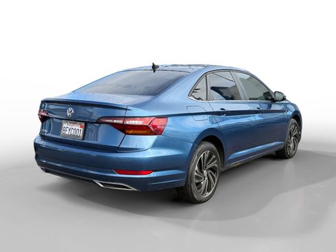Used 2019 Volkswagen Jetta SEL Premium image 5