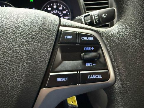 Used 2017 Hyundai Elantra SE FWD image 13