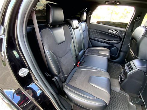 Used 2019 Ford Edge ST w/ Equipment Group 401A image 18