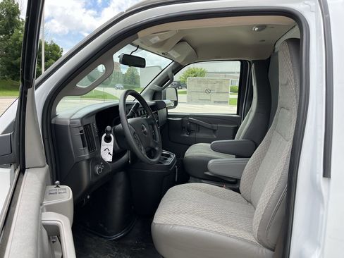 New 2025 GMC Savana 3500 w/ Power Convenience Package image 3