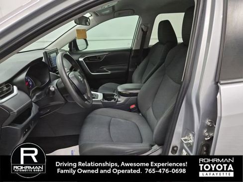 Used 2020 Toyota RAV4 LE image 11