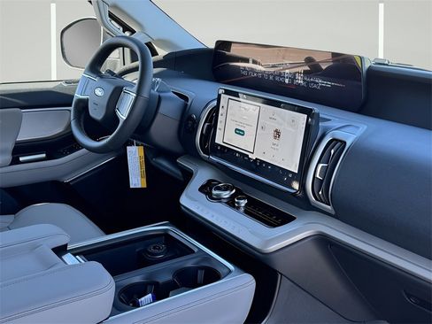 New 2025 Ford Expedition Max Active image 6