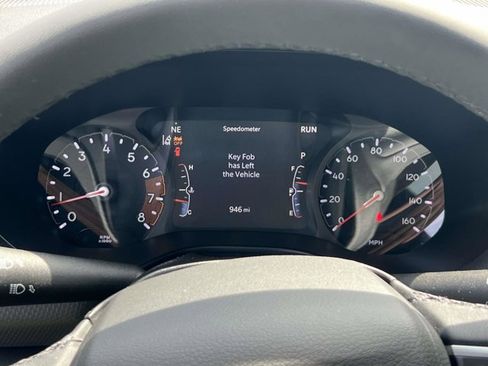 Used 2026 Jeep Compass Limited AWD/4WD image 25