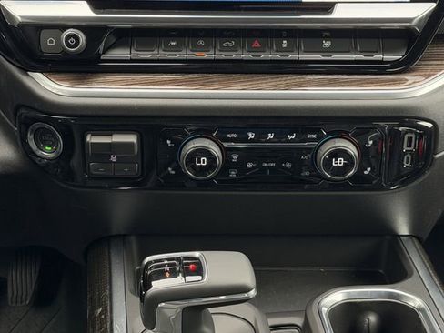 New 2026 Chevrolet Silverado 1500 RST w/ Dark Appearance Package image 15