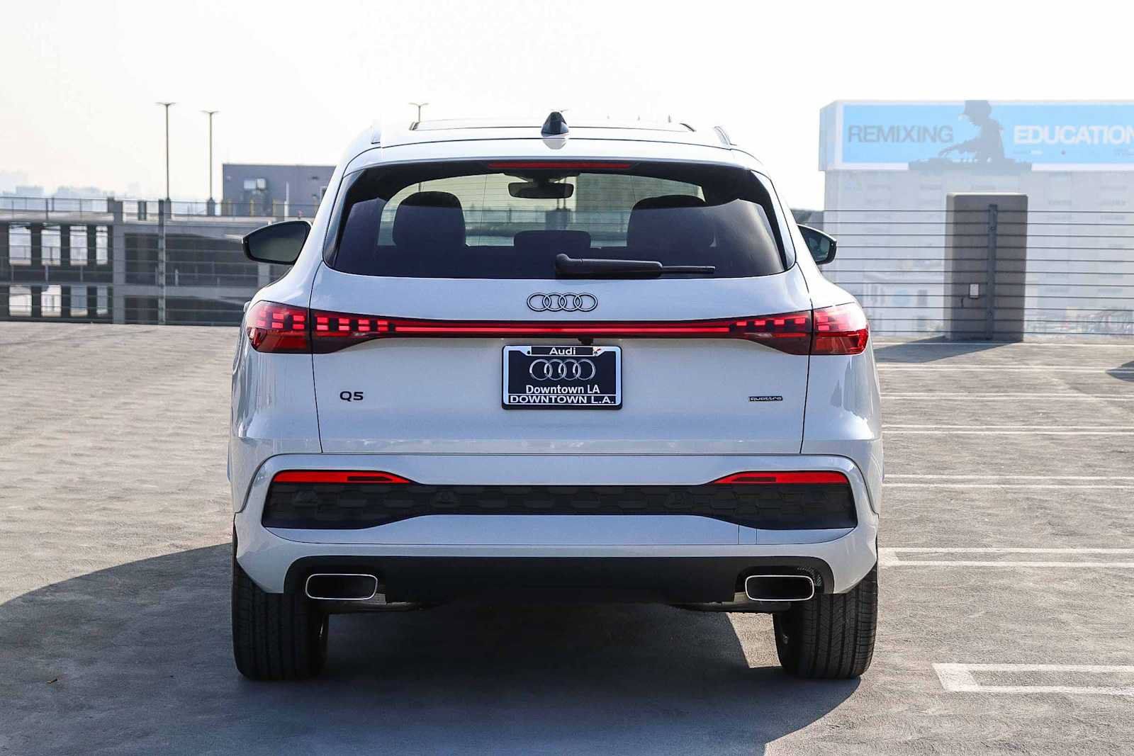 Used 2025 Audi Q5 Premium w/ Convenience Package AWD/4WD image 5