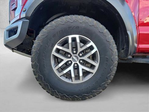 Used 2018 Ford F150 Raptor w/ Equipment Group 802A Luxury image 26