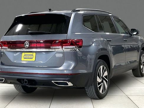 Used 2024 Volkswagen Atlas SE FWD image 12