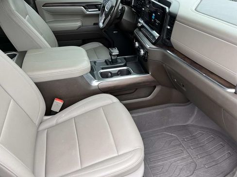Used 2023 GMC Sierra 1500 SLT w/ SLT Premium Package AWD/4WD image 20