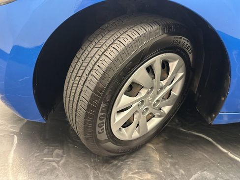 Used 2017 Hyundai Elantra SE image 26