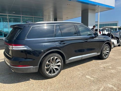 Used 2025 Lincoln Aviator Reserve AWD/4WD image 5
