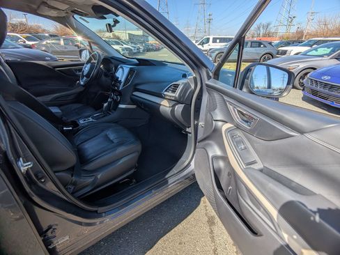 Used 2022 Subaru Forester Limited AWD/4WD image 12