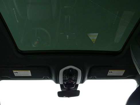 New 2026 Porsche Macan GTS image 21