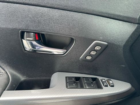 Used 2015 Toyota Venza XLE image 14