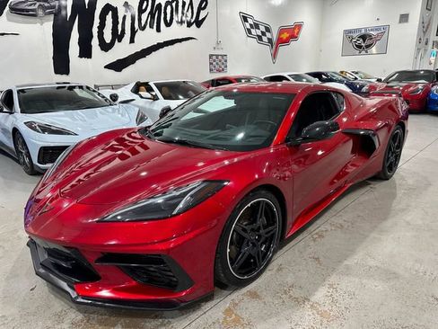 Used 2021 Chevrolet Corvette Stingray Preferred Cpe w/ Z51 Performance Package RWD image 17