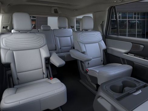 New 2026 Ford Expedition Platinum AWD/4WD image 11