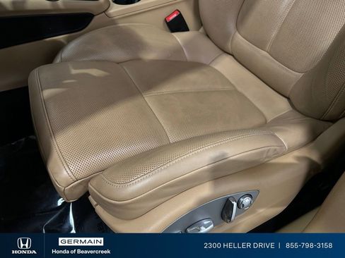 Used 2018 Porsche Macan image 21