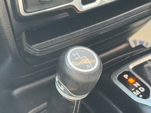 Used 2020 Jeep Wrangler Unlimited Sahara w/ Cold Weather Group AWD/4WD image 23