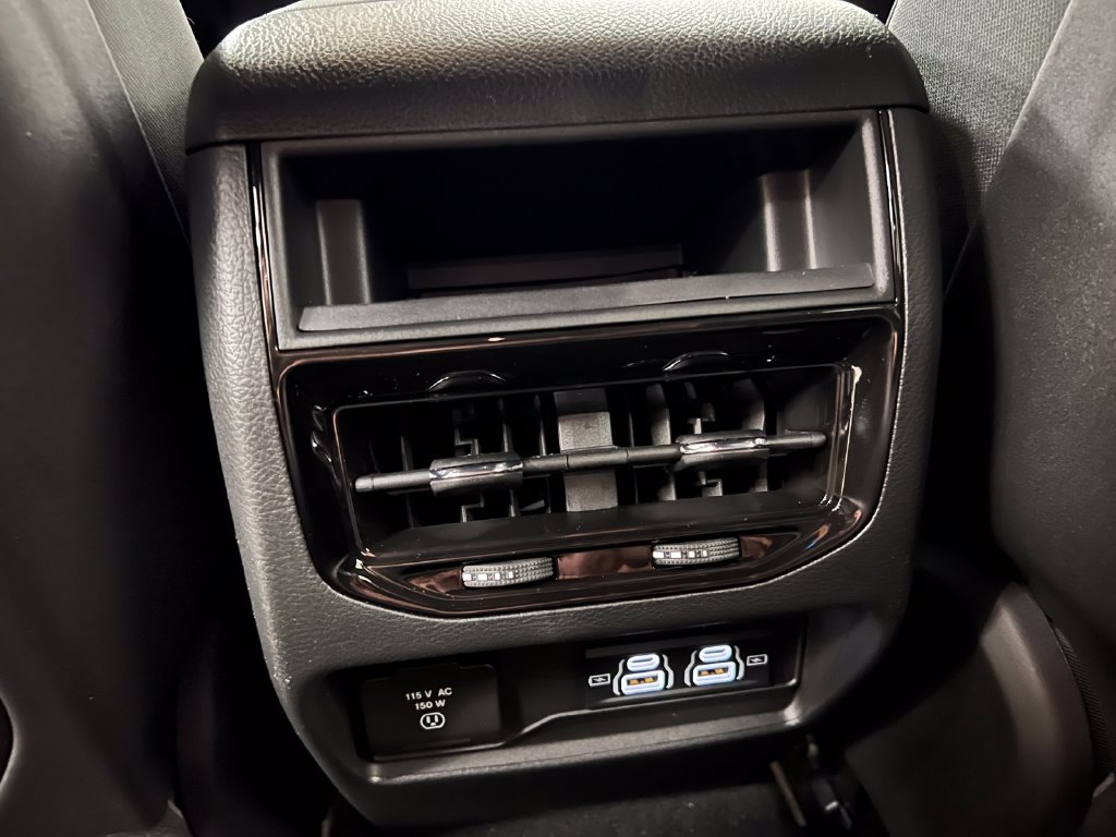 New 2025 Jeep Grand Cherokee Altitude RWD image 13