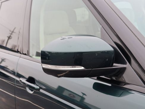 Used 2013 Land Rover Range Rover HSE image 7